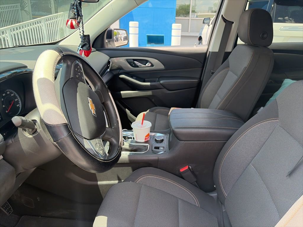 Used 2021 Chevrolet Traverse LS FWD image 12