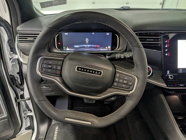 Used 2023 Jeep Wagoneer L Series II w/ Premium Group I image 19