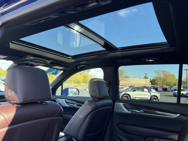 Used 2024 Cadillac XT6 Premium Luxury w/ LPO, Floor Liner Package AWD/4WD image 18