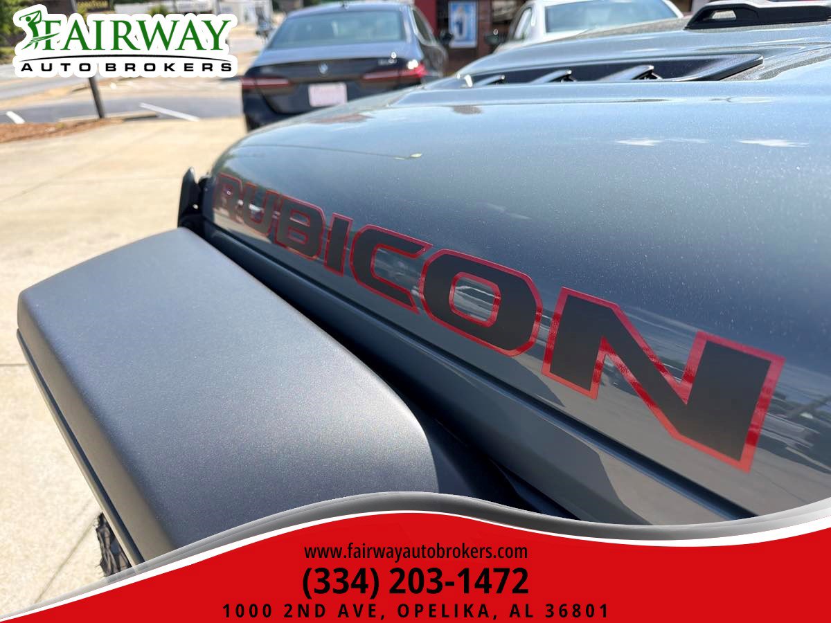 Used 2025 Jeep Gladiator Rubicon w/ Convenience Group AWD/4WD image 12
