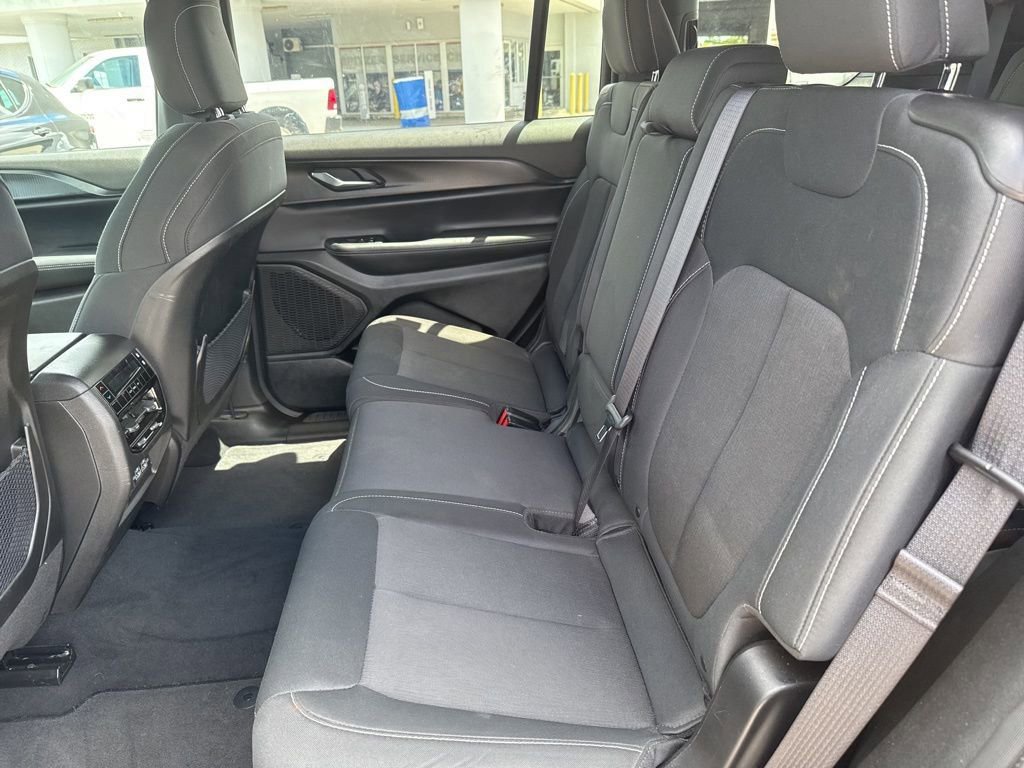 Certified 2024 Jeep Grand Cherokee L Laredo w/ Luxury Tech Group I image 9