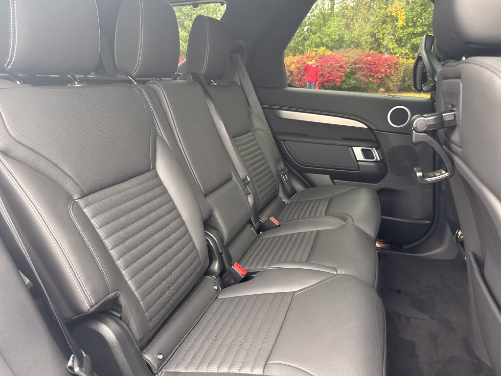 Used 2026 Land Rover Discovery Limited Edition AWD/4WD image 20