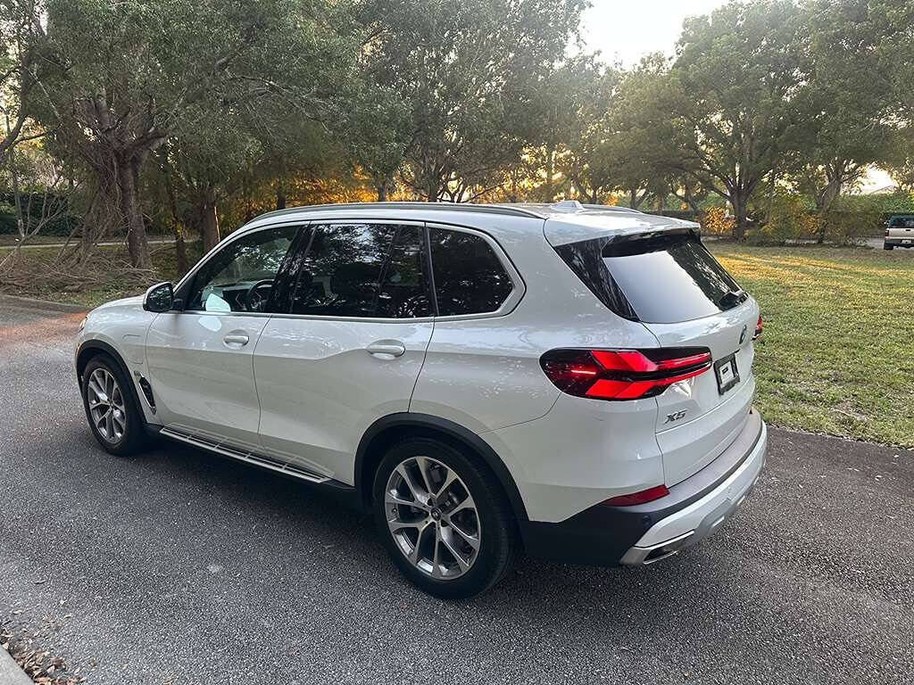 Used 2024 BMW X5 xDrive50e AWD/4WD image 5