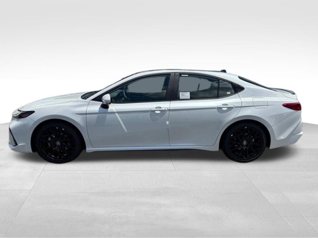 Used 2026 Toyota Camry XSE w/ Premium Plus Package FWD image 2