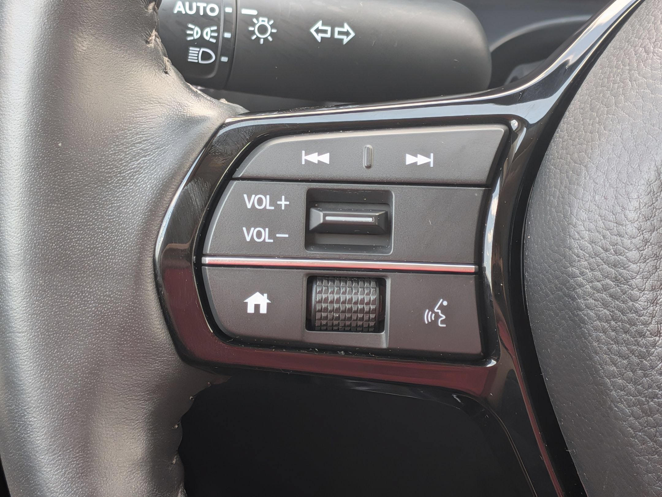Certified 2024 Honda HR-V EX-L image 15