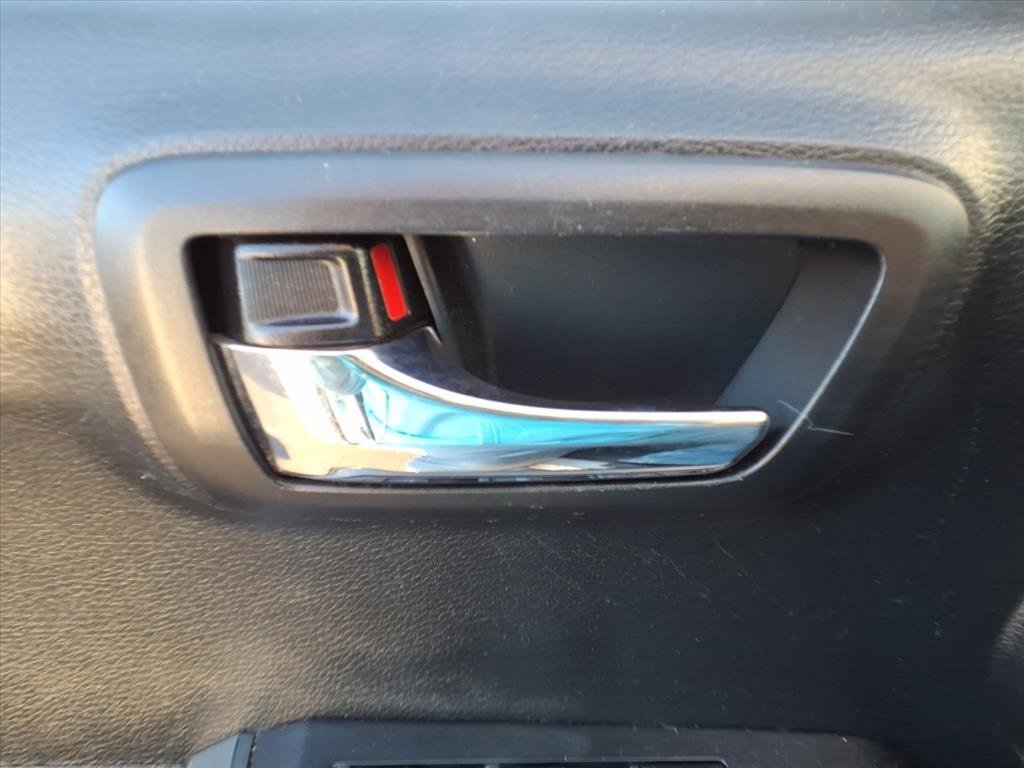 Used 2019 Toyota Tacoma TRD Off-Road image 15