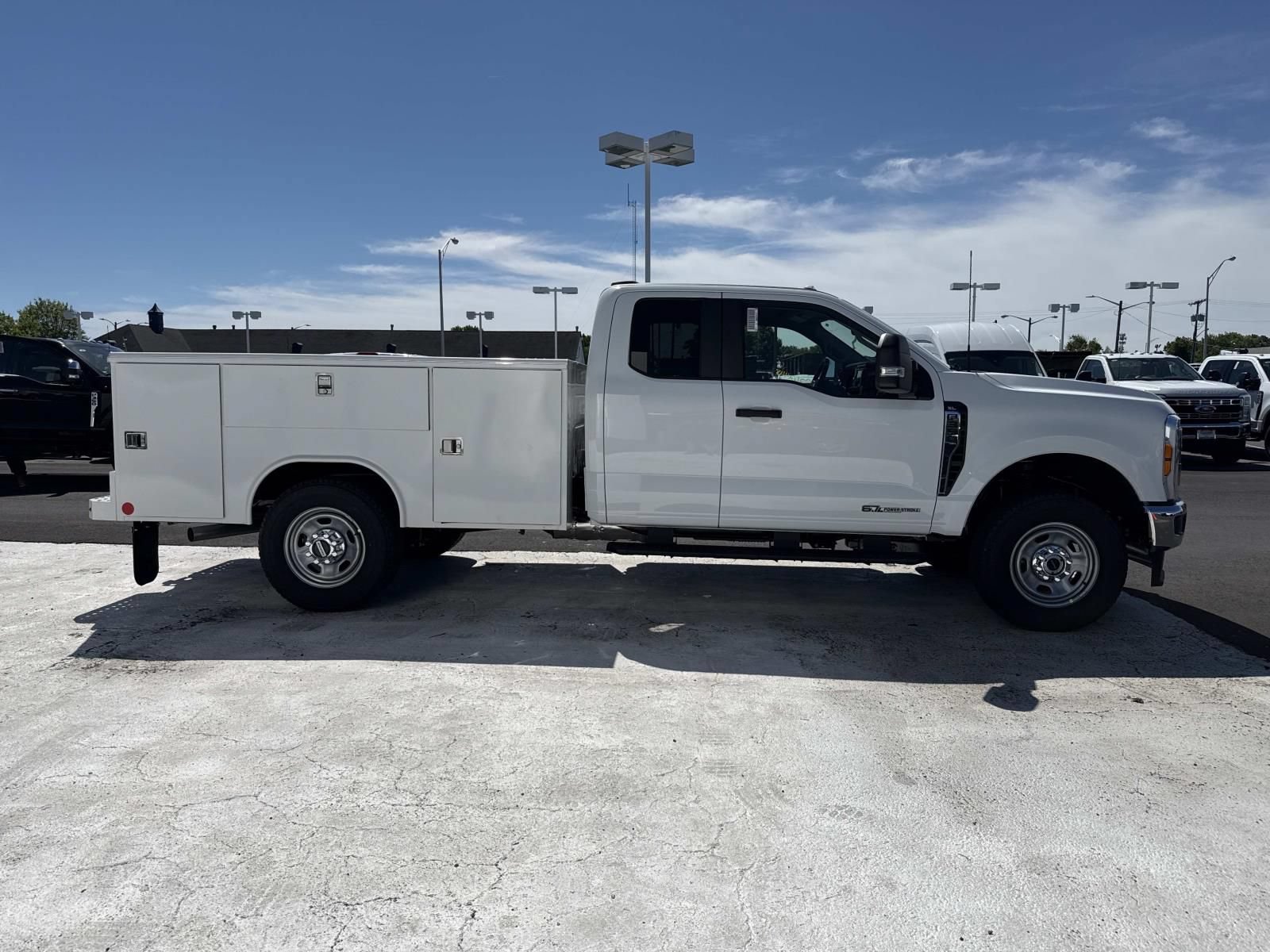 New 2026 Ford F350 XL w/ XL Chrome Package AWD/4WD image 2