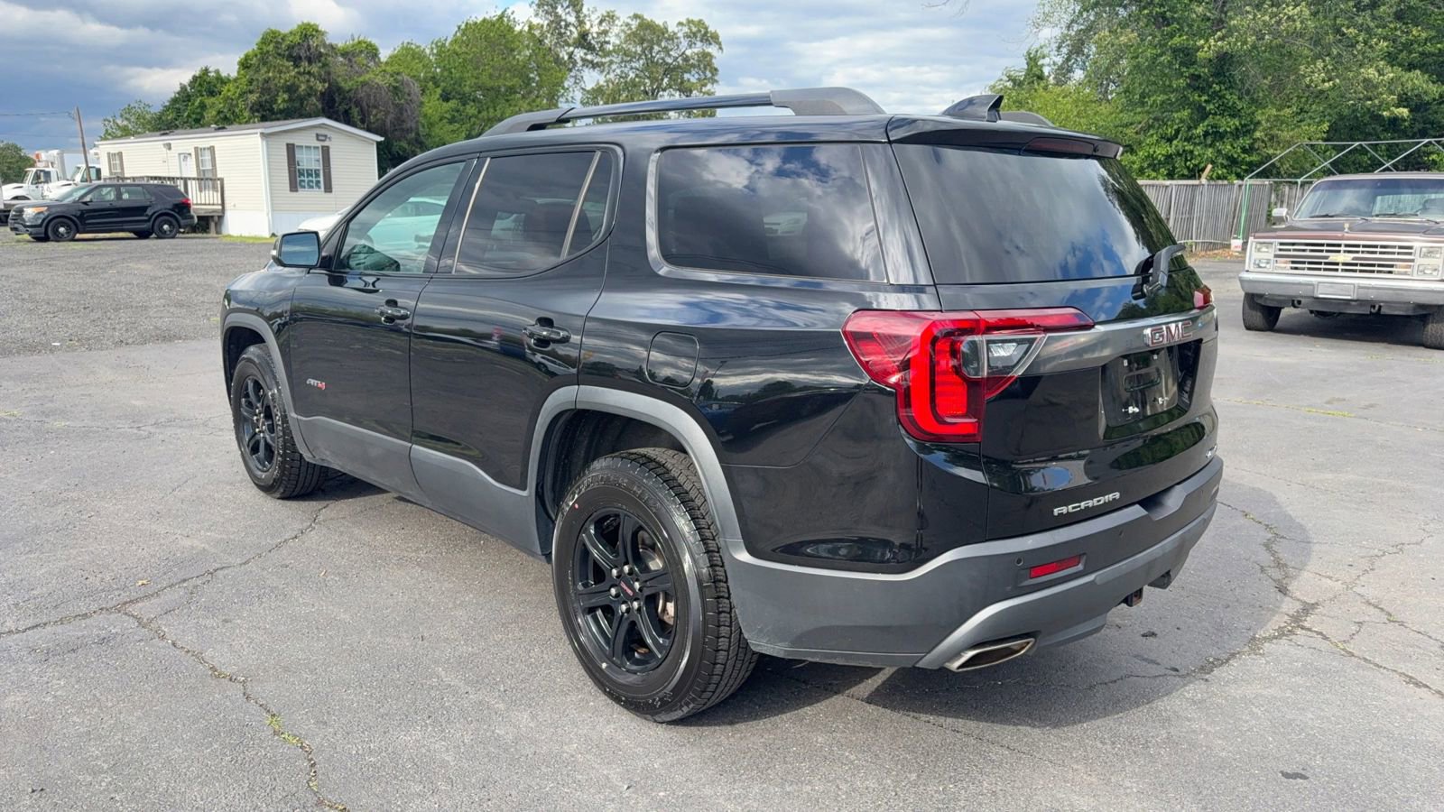Used 2020 GMC Acadia AT4 w/ Driver Alert Package II AWD/4WD image 4