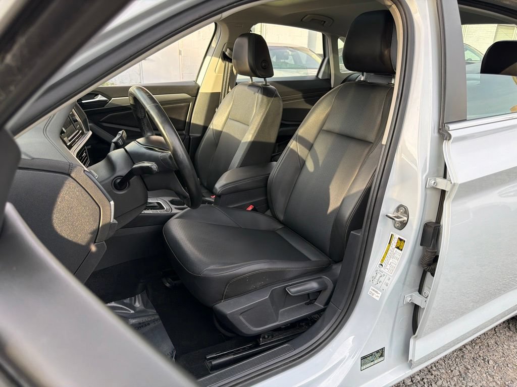 Used 2019 Volkswagen Jetta SE FWD image 30