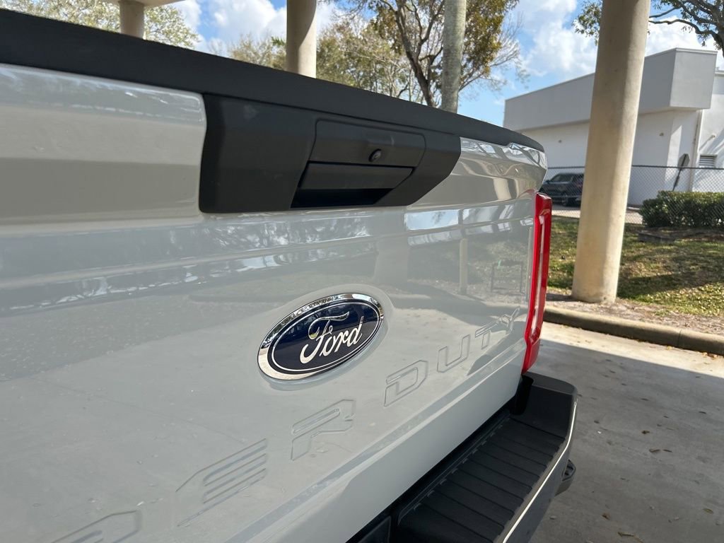 Used 2025 Ford F350 XLT image 21