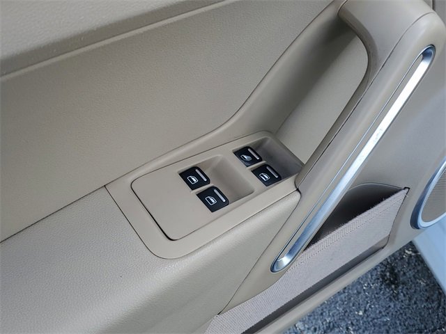 Used 2019 Volkswagen Beetle 2.0T S image 10