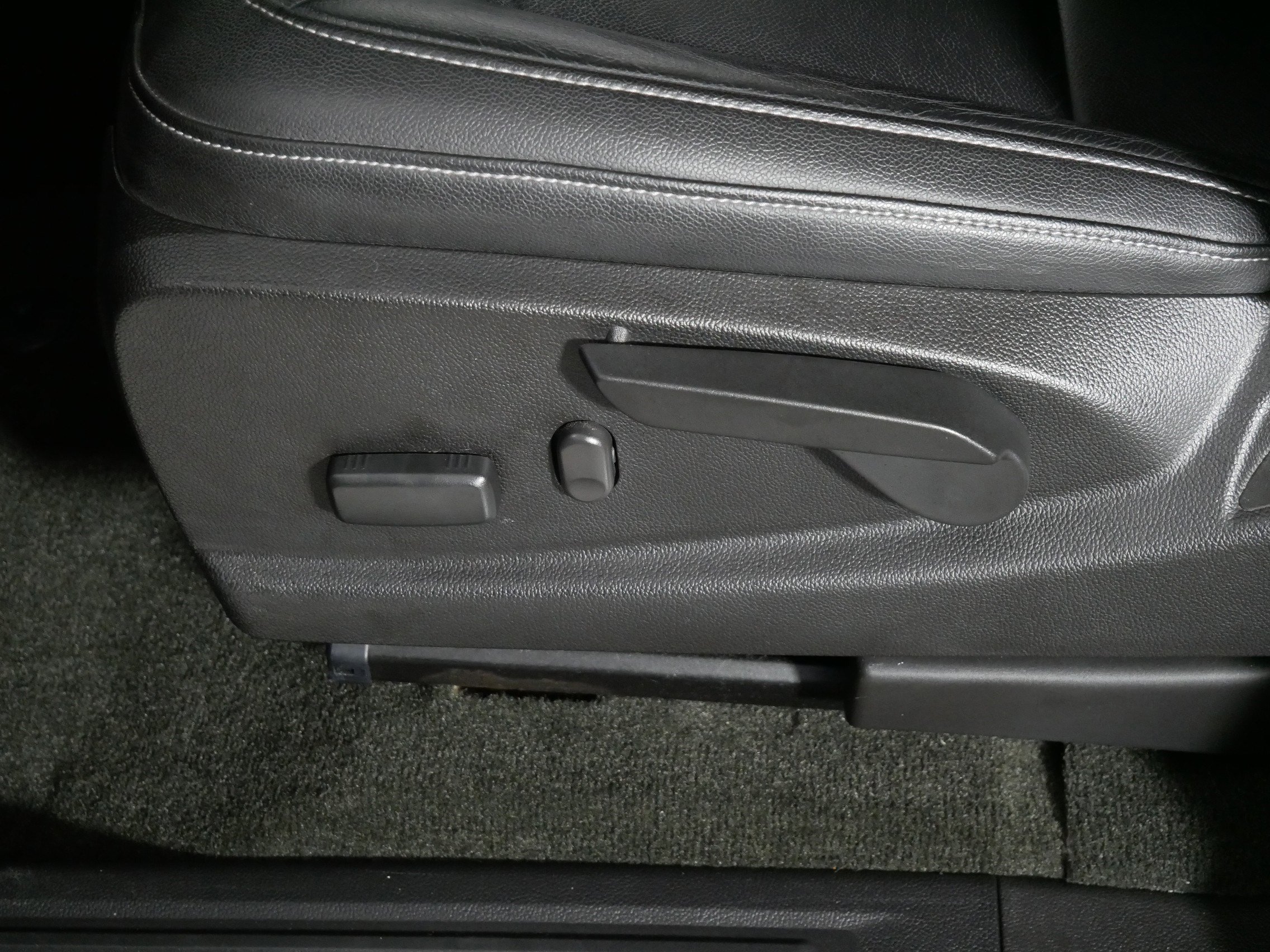 Used 2016 Chevrolet Colorado LT w/ Midnight Edition image 19