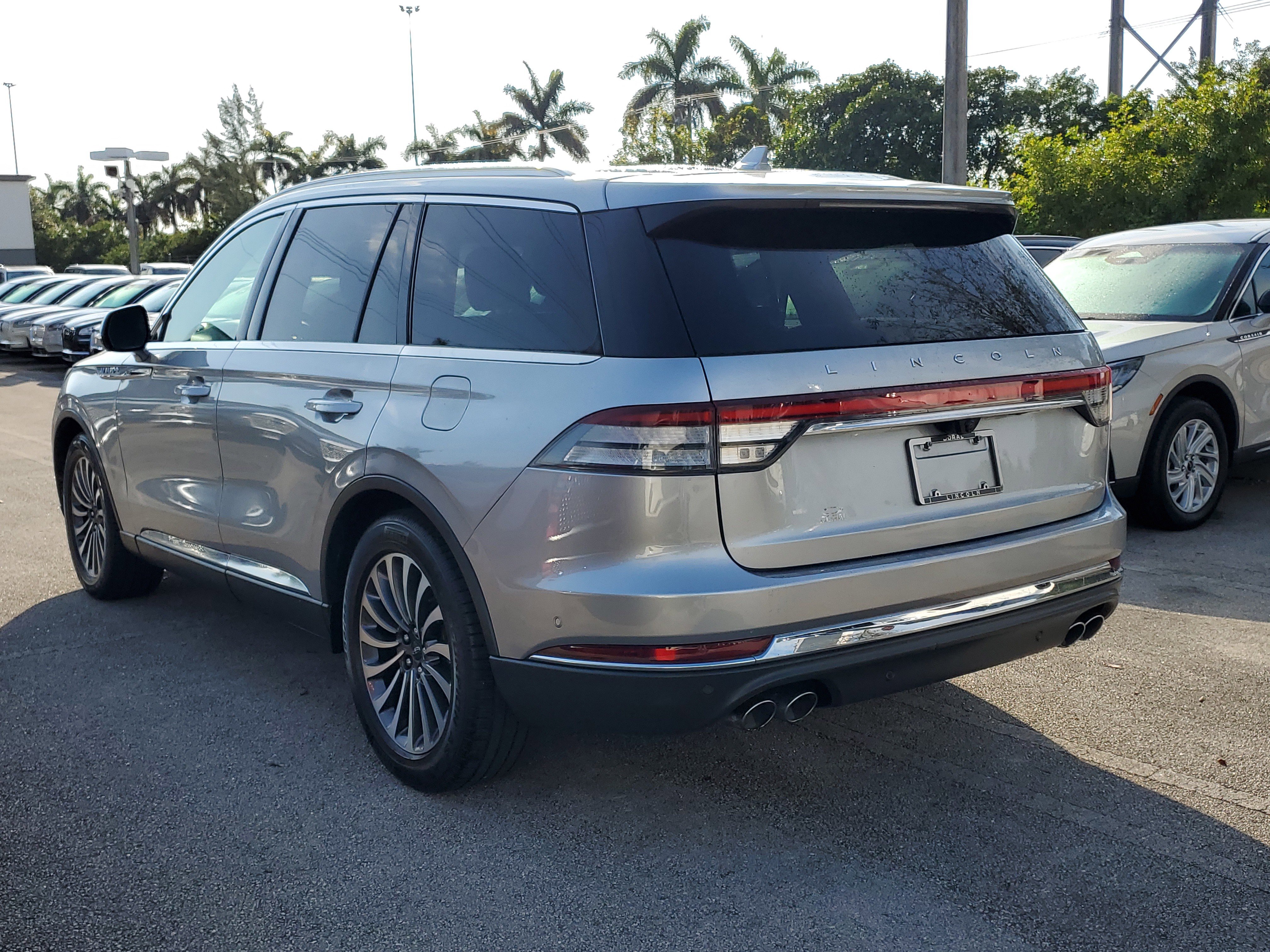 Certified 2020 Lincoln Aviator Reserve w/ Equipment Group 201A image 4