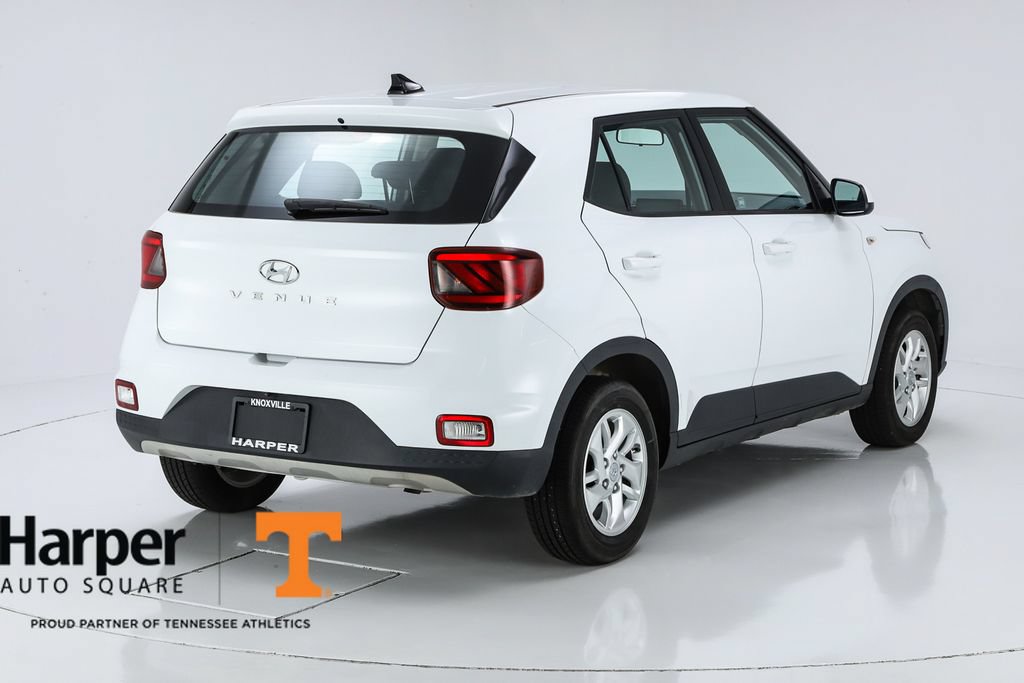 Used 2021 Hyundai Venue SE FWD image 9
