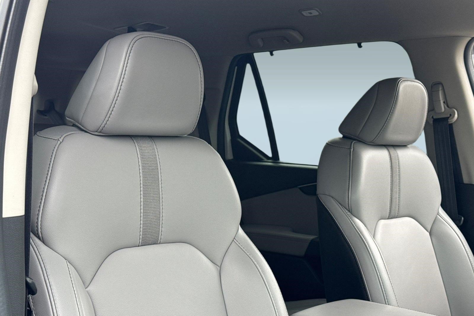 Certified 2025 Honda Pilot EX-L image 32