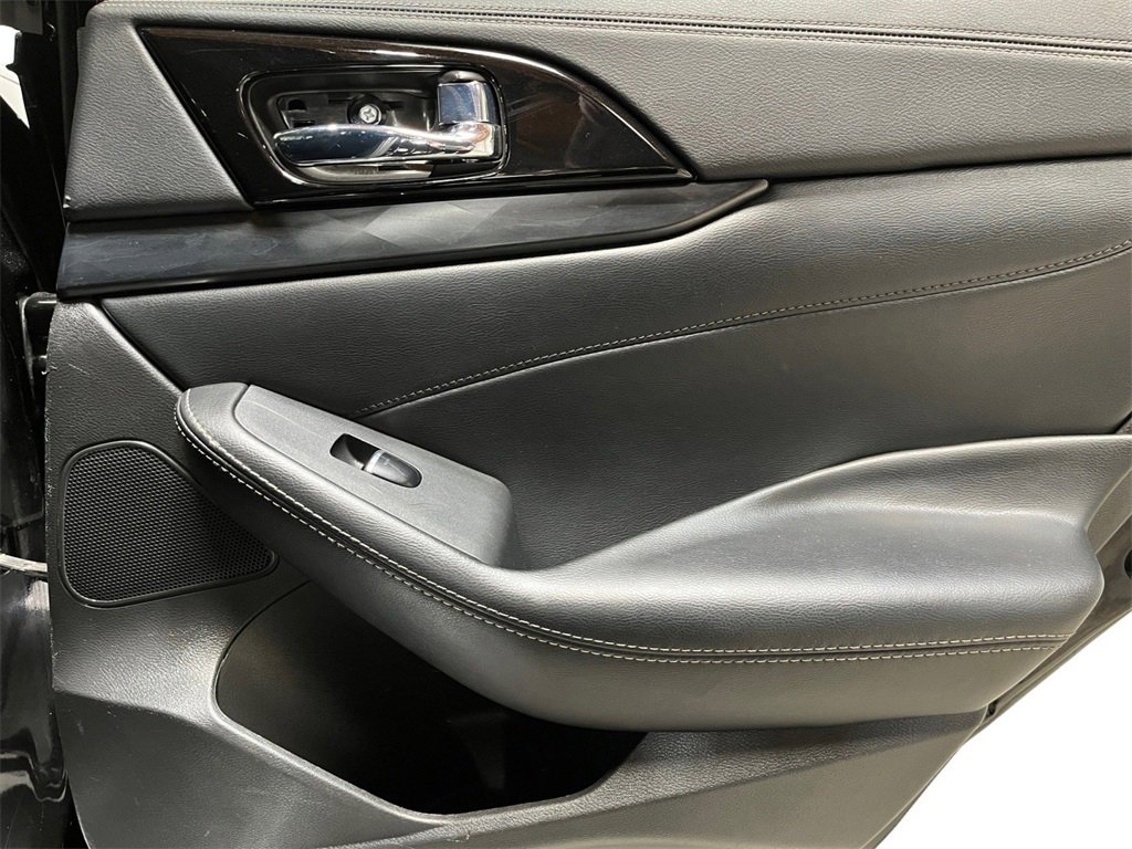 Used 2023 Nissan Maxima Platinum image 16