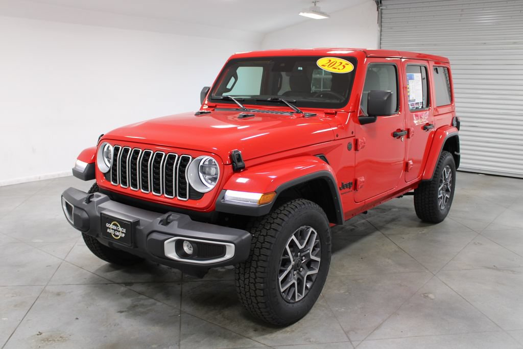 Used 2025 Jeep Wrangler Unlimited Sahara AWD/4WD image 4