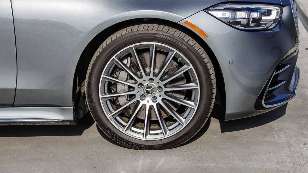Used 2025 Mercedes-Benz S 580 4MATIC Sedan image 11
