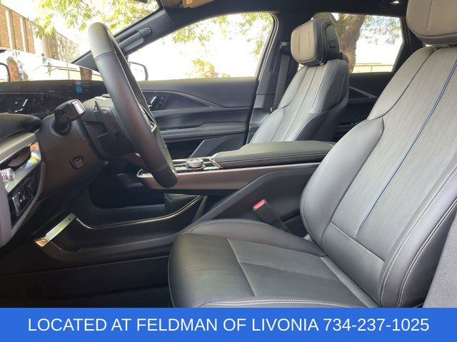 Used 2025 Cadillac Lyriq Luxury image 20
