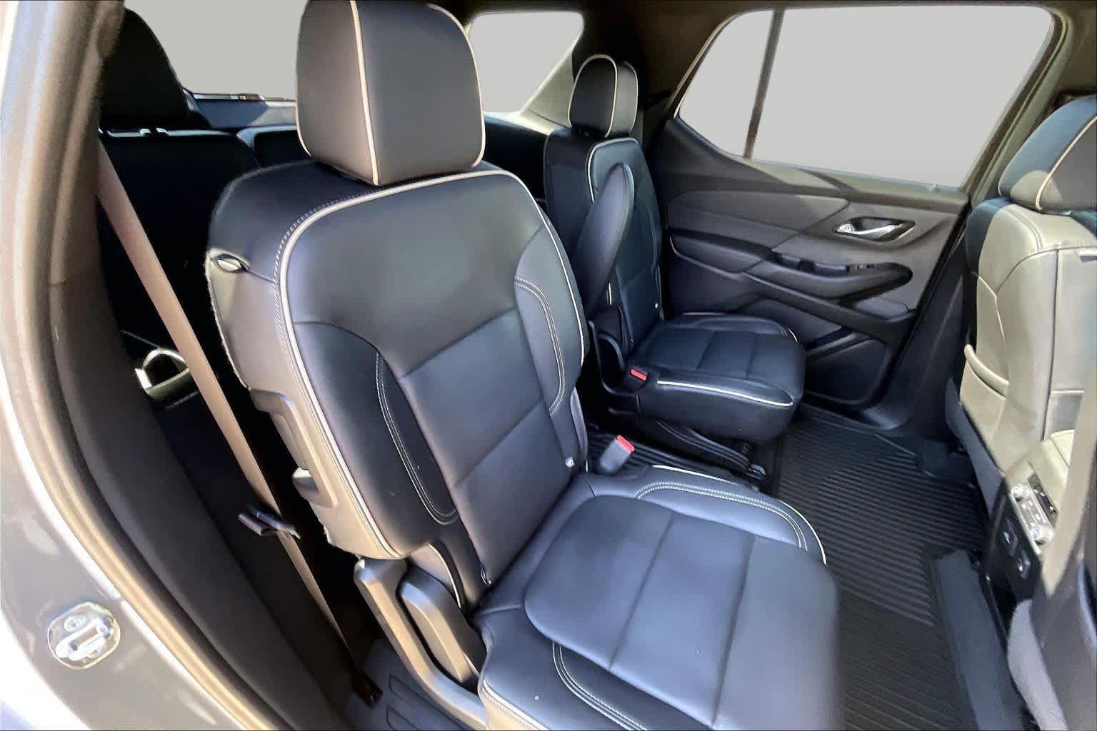Used 2023 Chevrolet Traverse Premier AWD/4WD image 20