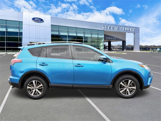 Used 2018 Toyota RAV4 XLE w/ Plus Extra Value Package image 5