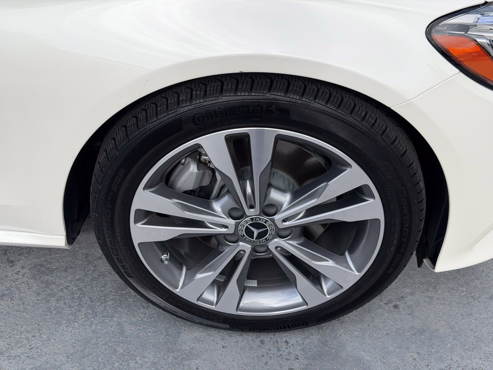 Used 2023 Mercedes-Benz C 300 4MATIC Coupe image 4