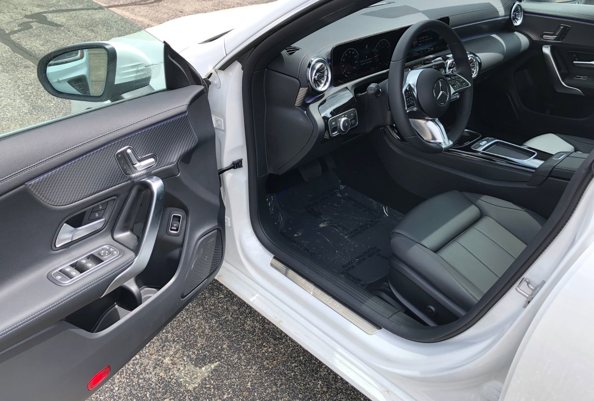 New 2025 Mercedes-Benz CLA 250 4MATIC image 11