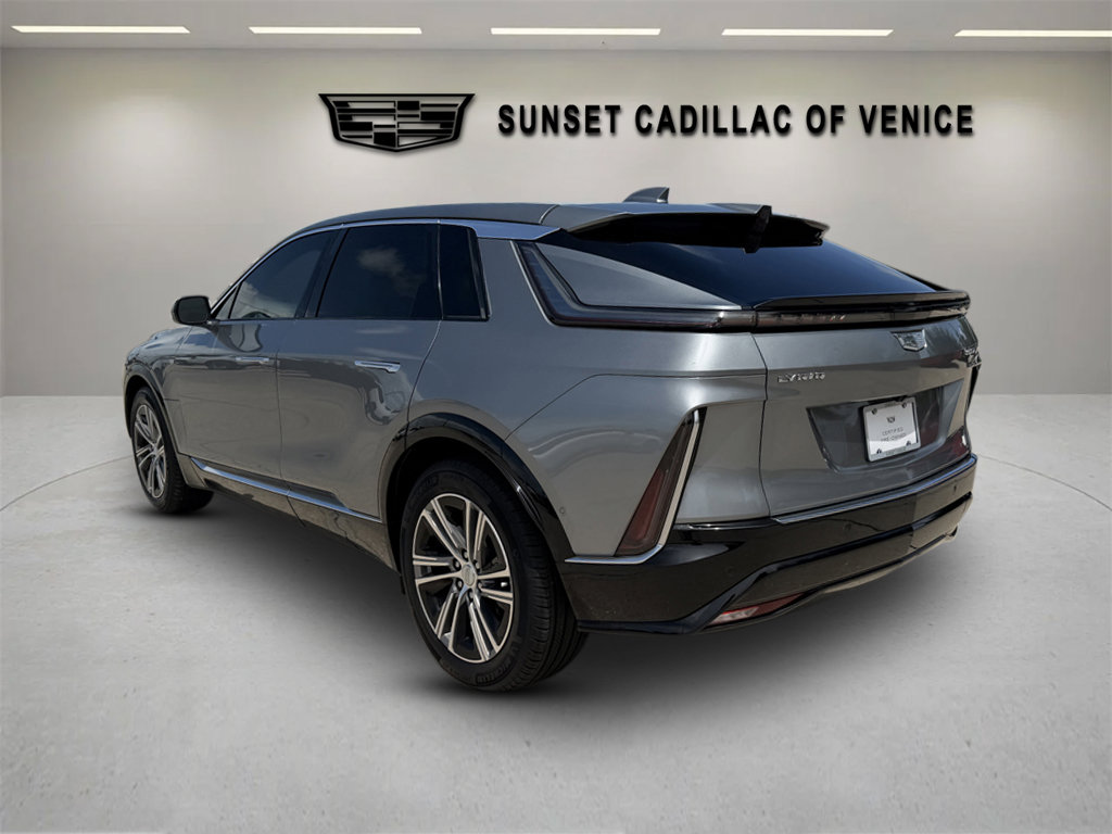 Certified 2024 Cadillac Lyriq Luxury AWD/4WD image 5