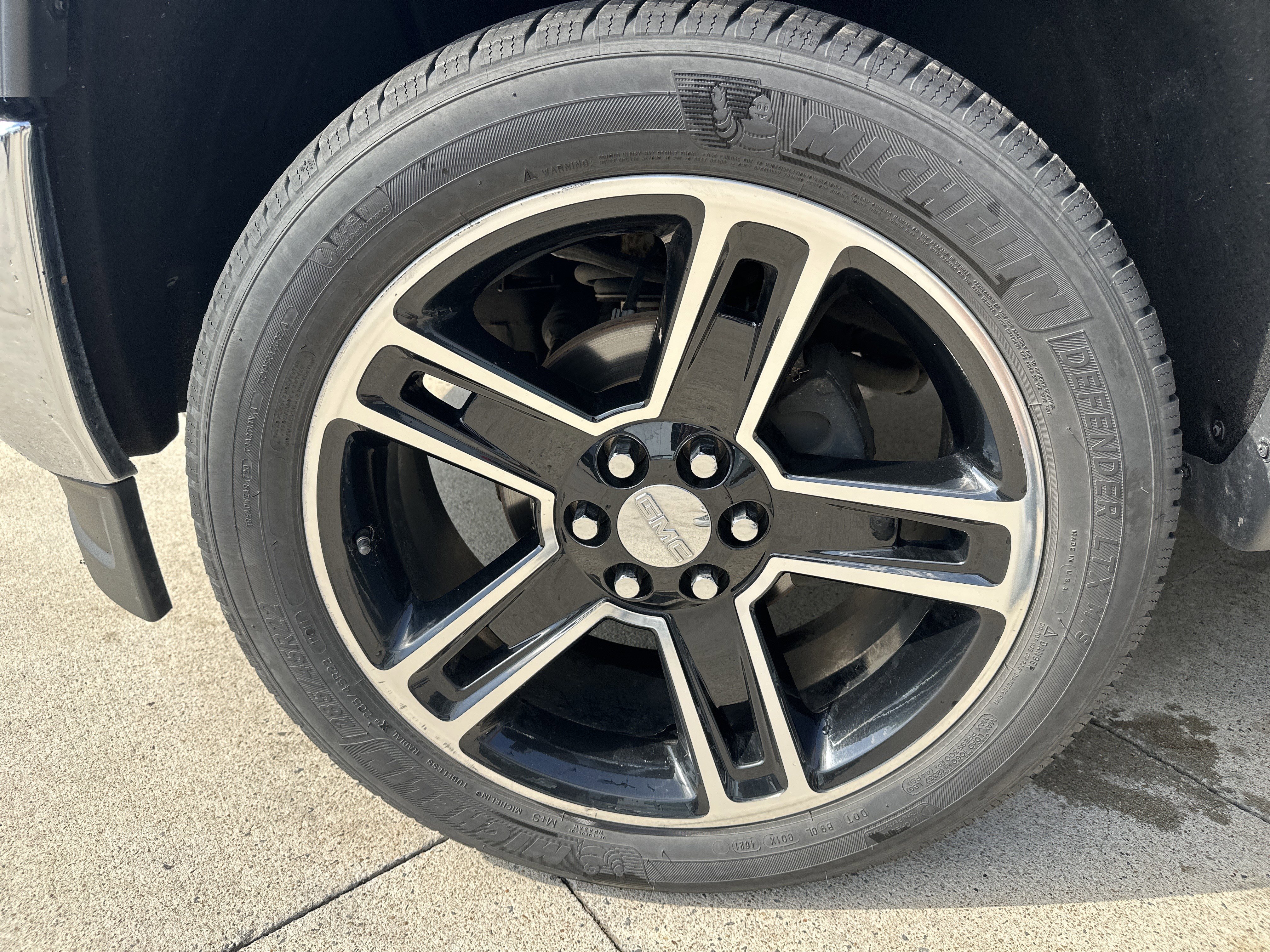 Used 2015 GMC Sierra 1500 SLE w/ Carbon-22 Edition image 15