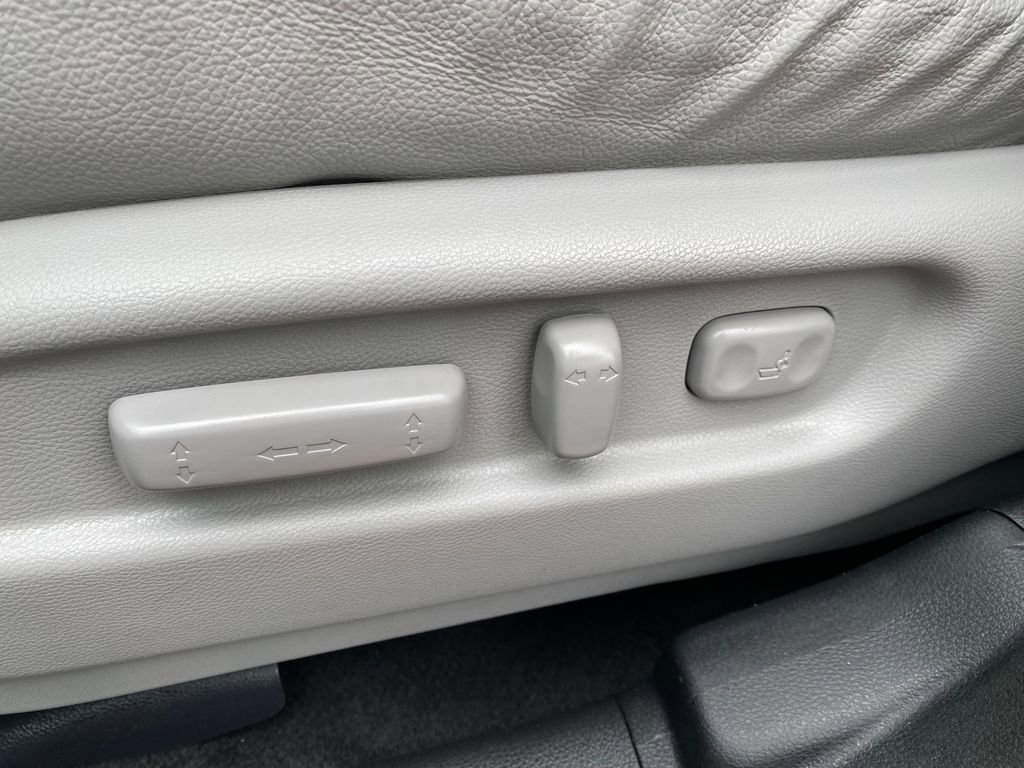 Used 2022 Honda Pilot Touring image 11