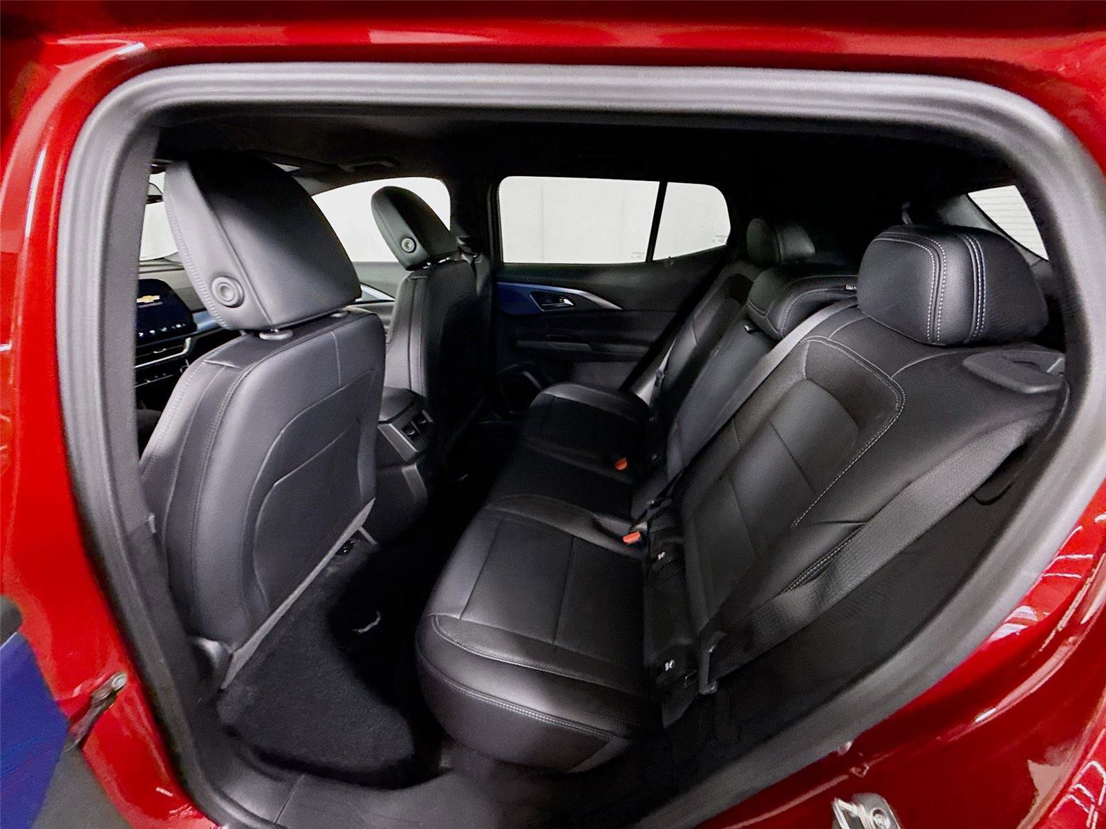 New 2026 Chevrolet Equinox EV LT image 18