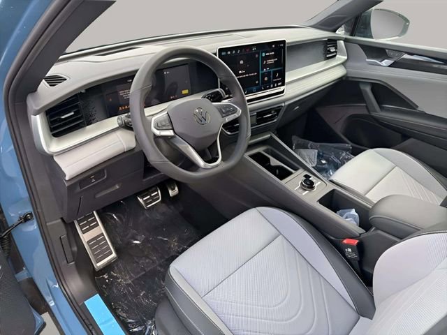 New 2026 Volkswagen Tiguan SE R-Line image 6