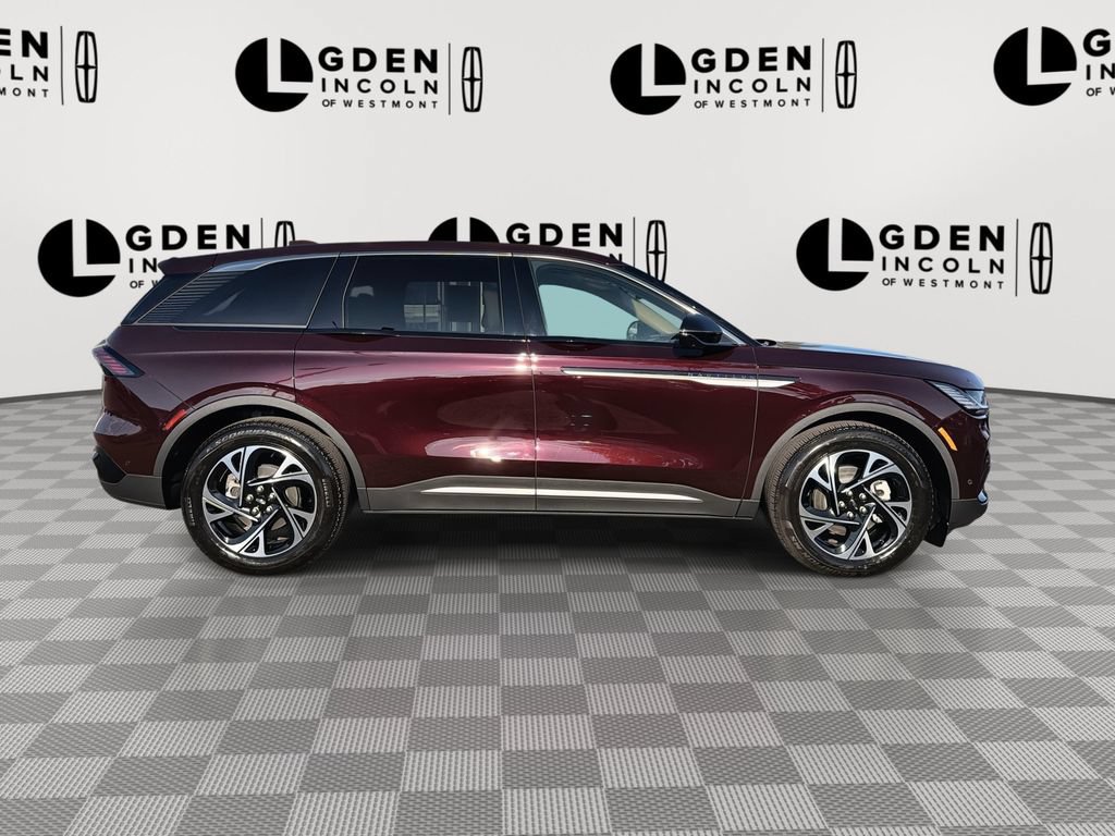Used 2024 Lincoln Nautilus Premier w/ Equipment Group 102A AWD/4WD image 9