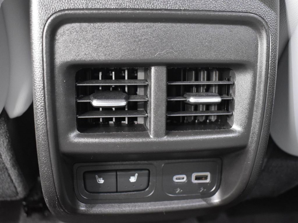 Certified 2025 Cadillac XT4 Sport image 29