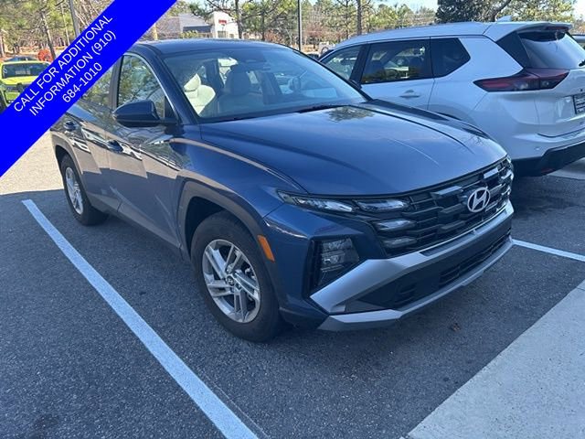 Used 2025 Hyundai Tucson SE image 1
