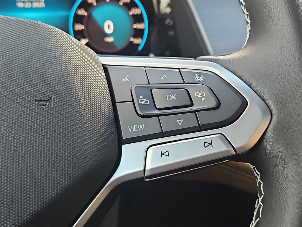 New 2026 Volkswagen Atlas Cross Sport SE image 18