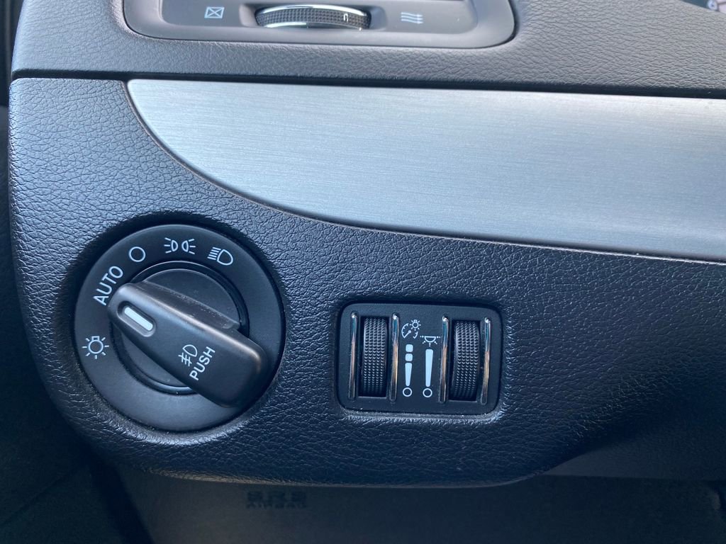 Used 2017 Dodge Grand Caravan GT image 30