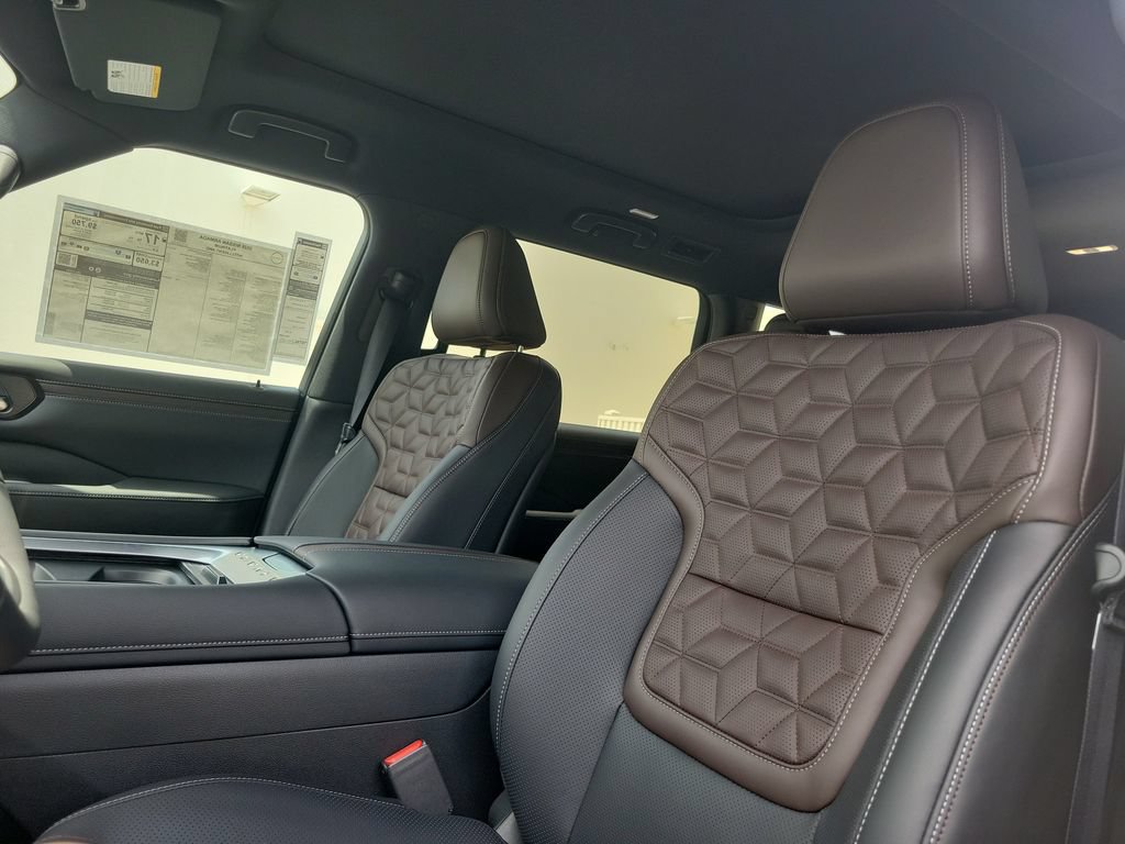 New 2026 Nissan Armada Platinum AWD/4WD image 25