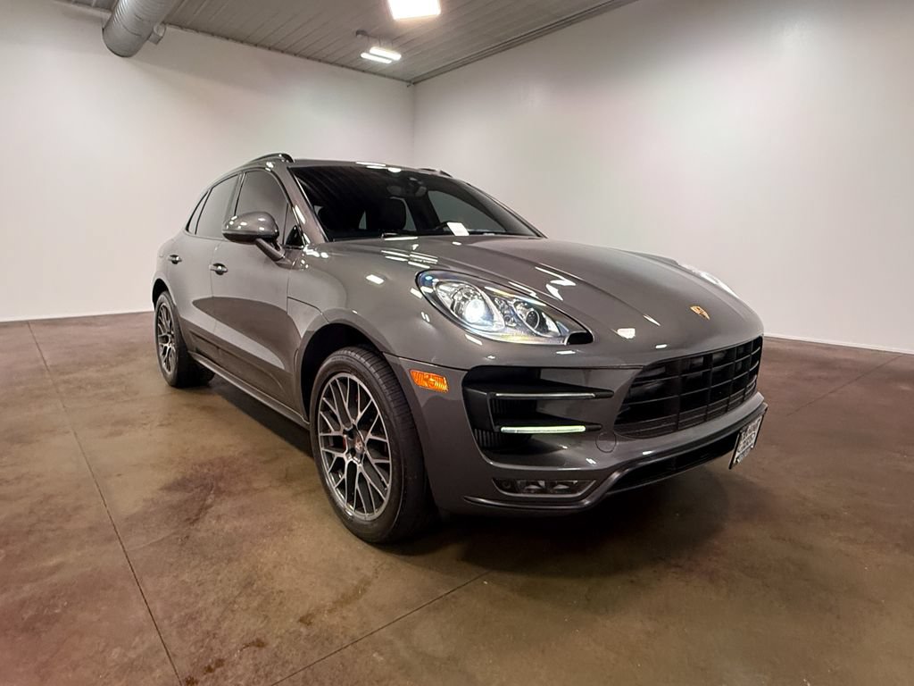 Used 2015 Porsche Macan Turbo AWD/4WD image 30