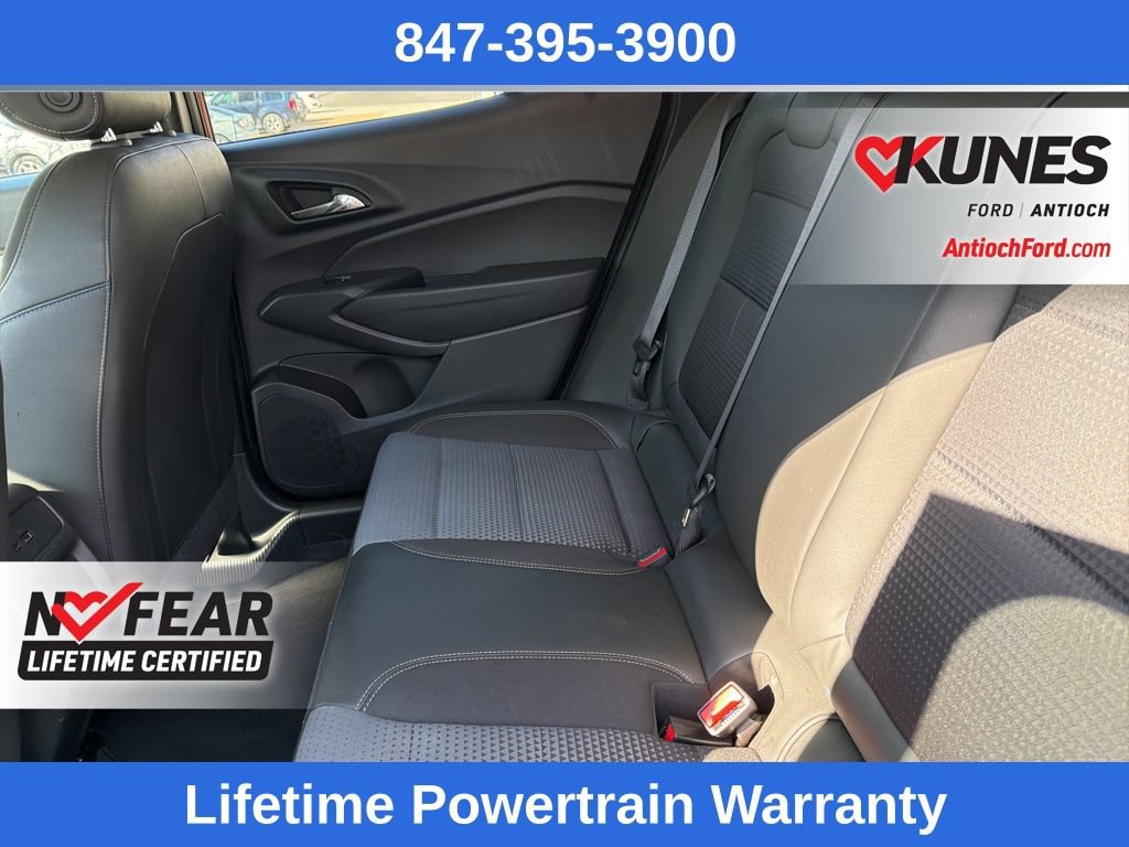 Used 2025 Chevrolet Trax LT FWD image 11