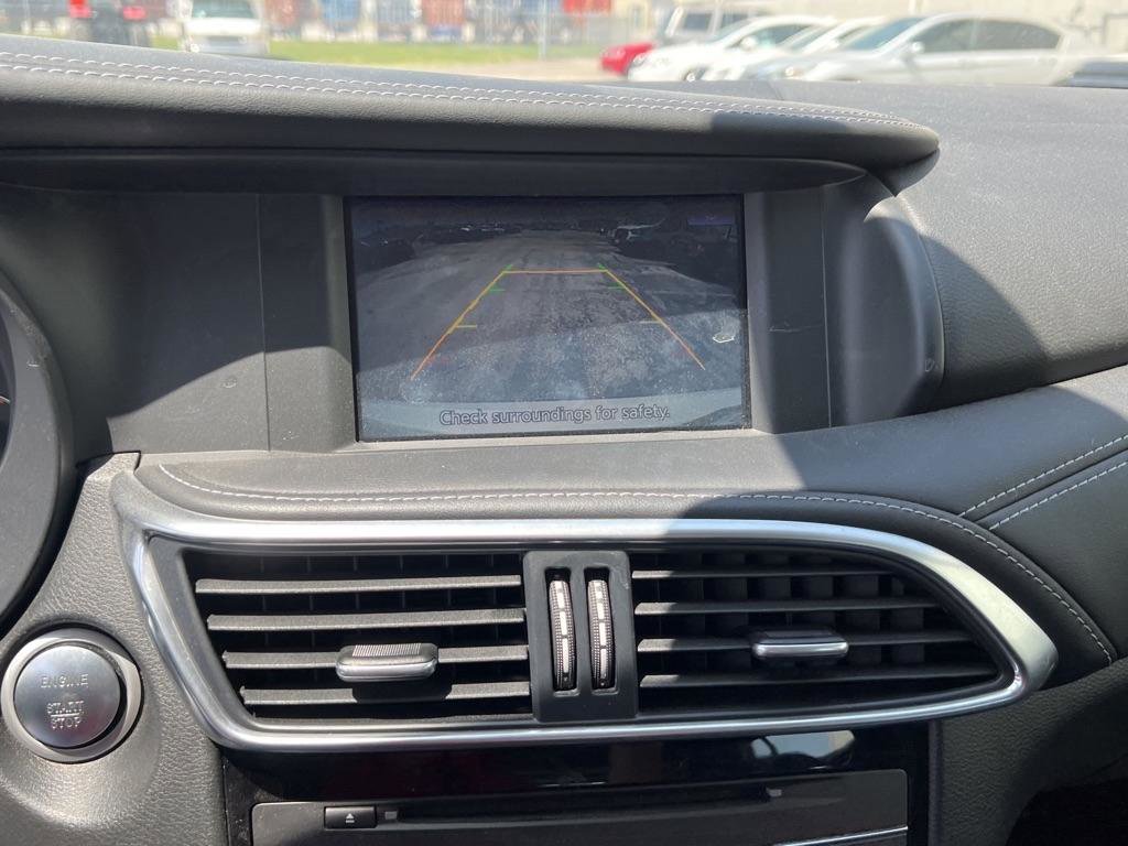 Used 2018 INFINITI QX30 Premium w/ Cargo Package image 9