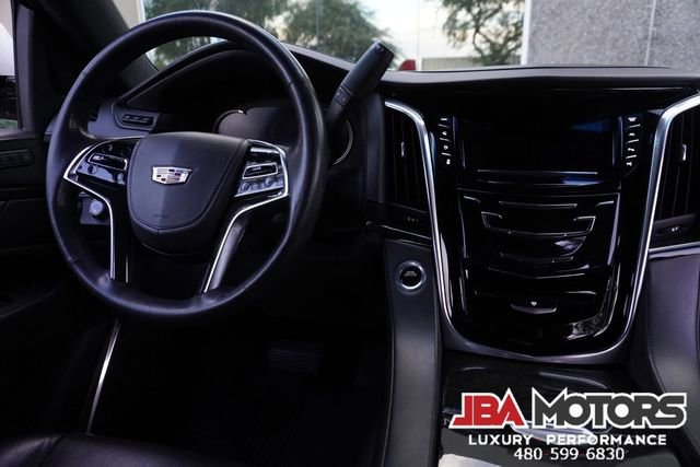Used 2020 Cadillac Escalade ESV Platinum image 88
