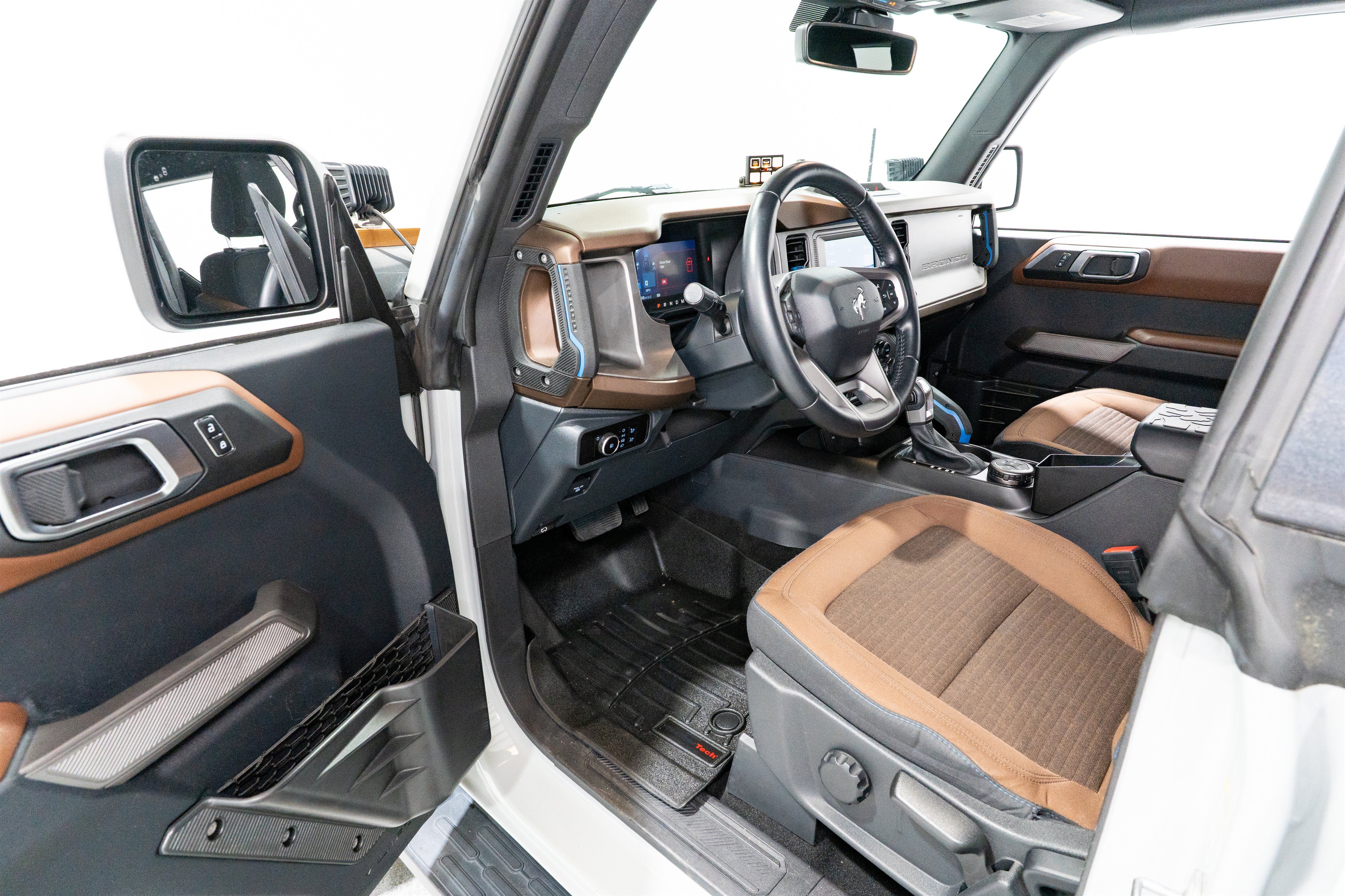 Used 2023 Ford Bronco Outer Banks AWD/4WD image 14