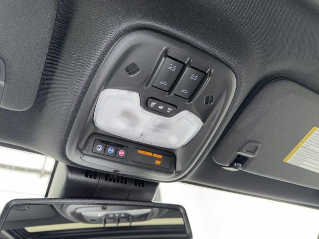 Used 2025 GMC Canyon AT4 w/ Technology Plus Package image 32