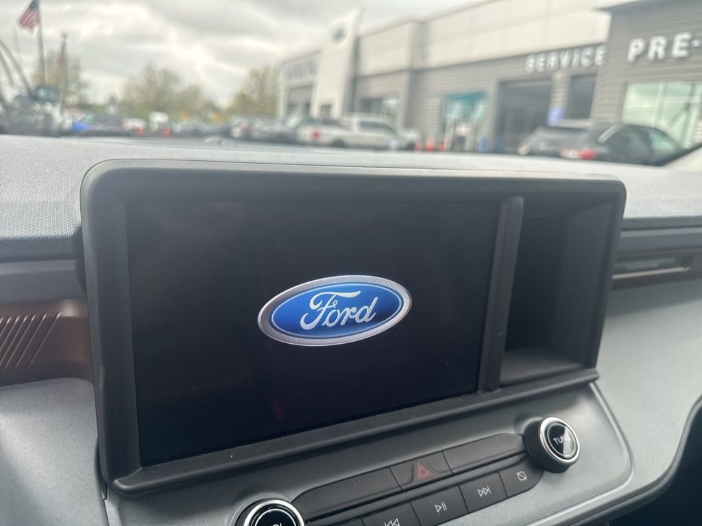 Used 2023 Ford Maverick Lariat w/ Lariat Luxury Package FWD image 12