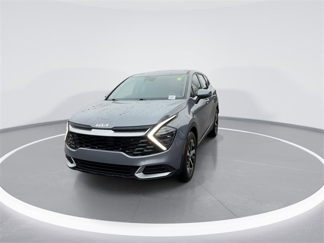 Used 2024 Kia Sportage EX image 3
