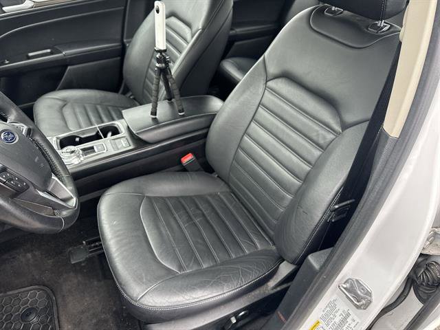 Used 2018 Ford Fusion SE w/ Fusion SE Technology Package image 13