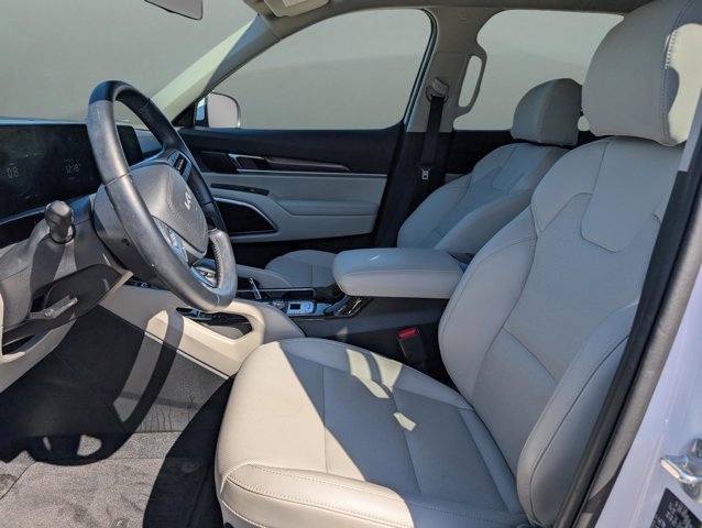 Used 2024 Kia Telluride S image 18