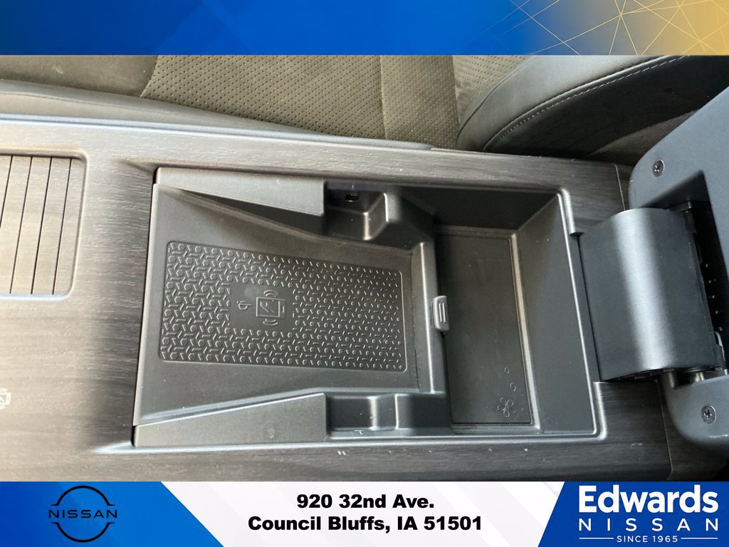 Used 2025 Nissan Ariya FWD image 31