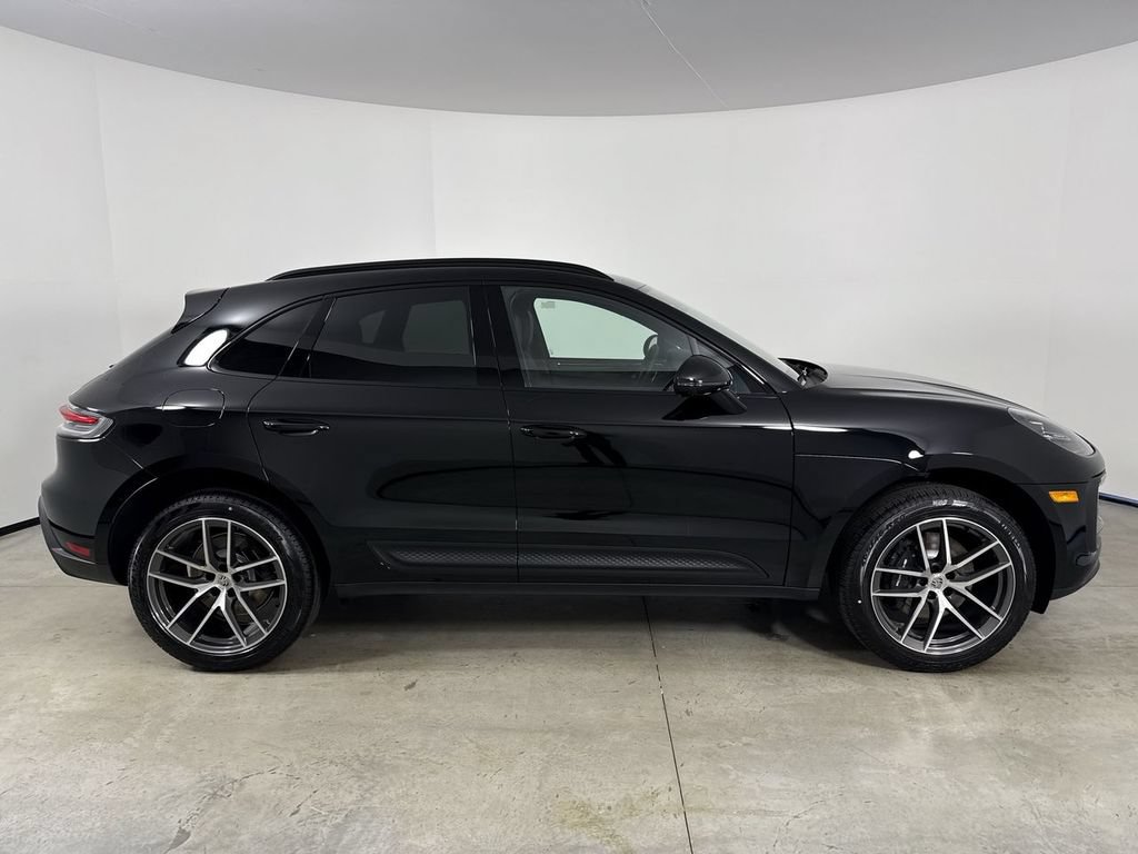 New 2026 Porsche Macan AWD/4WD image 8